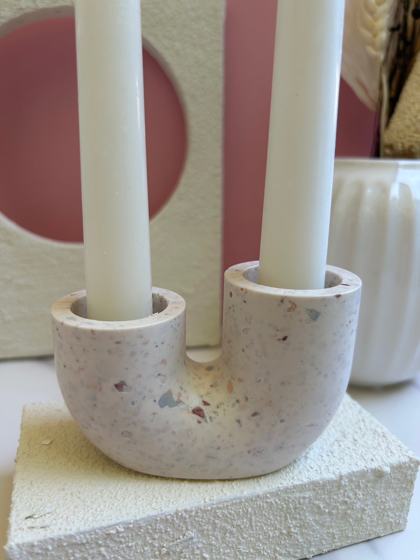 Terrazzo-Stabkerzenhalter