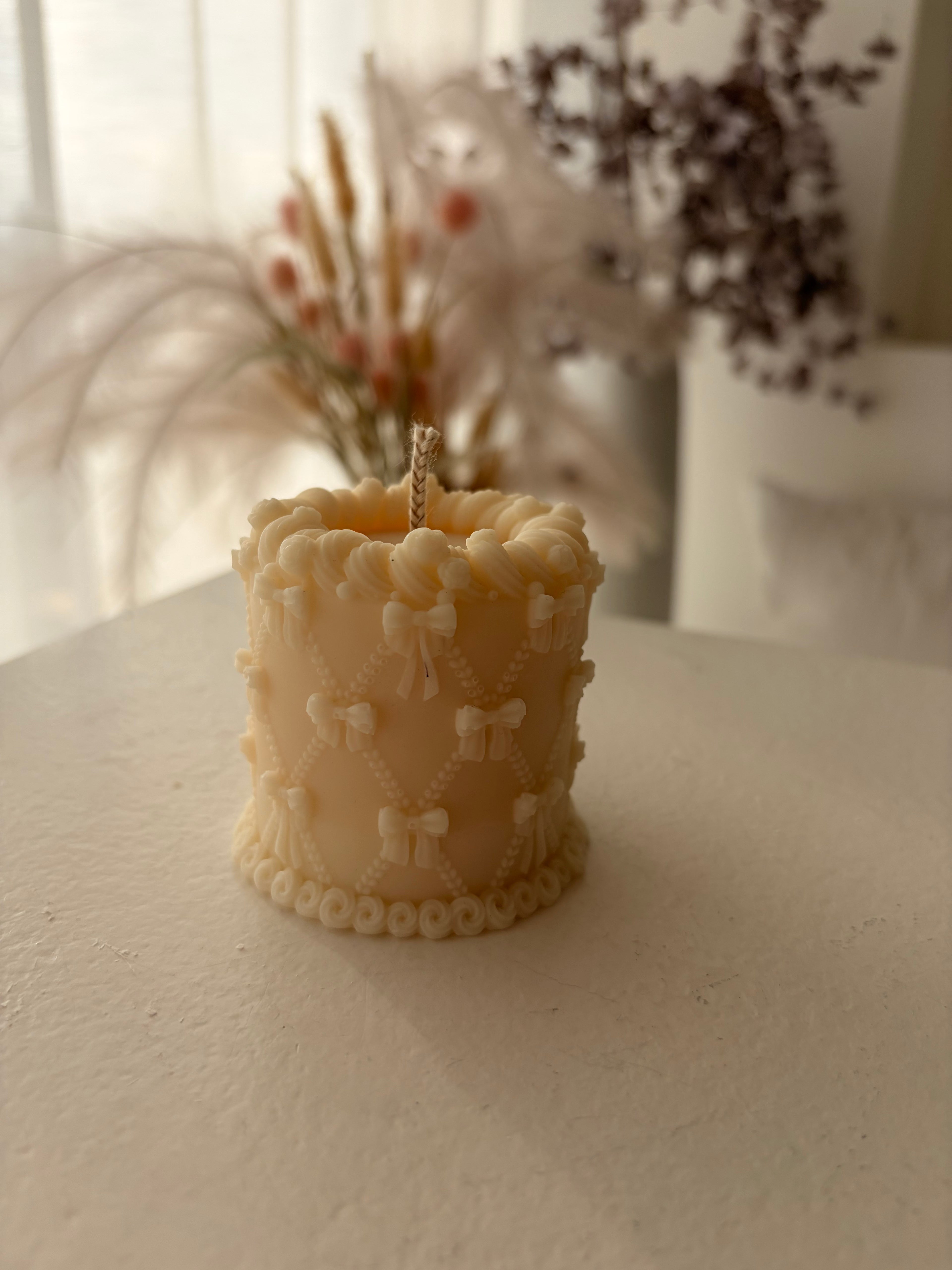 Tortenkerze mit Schleifen