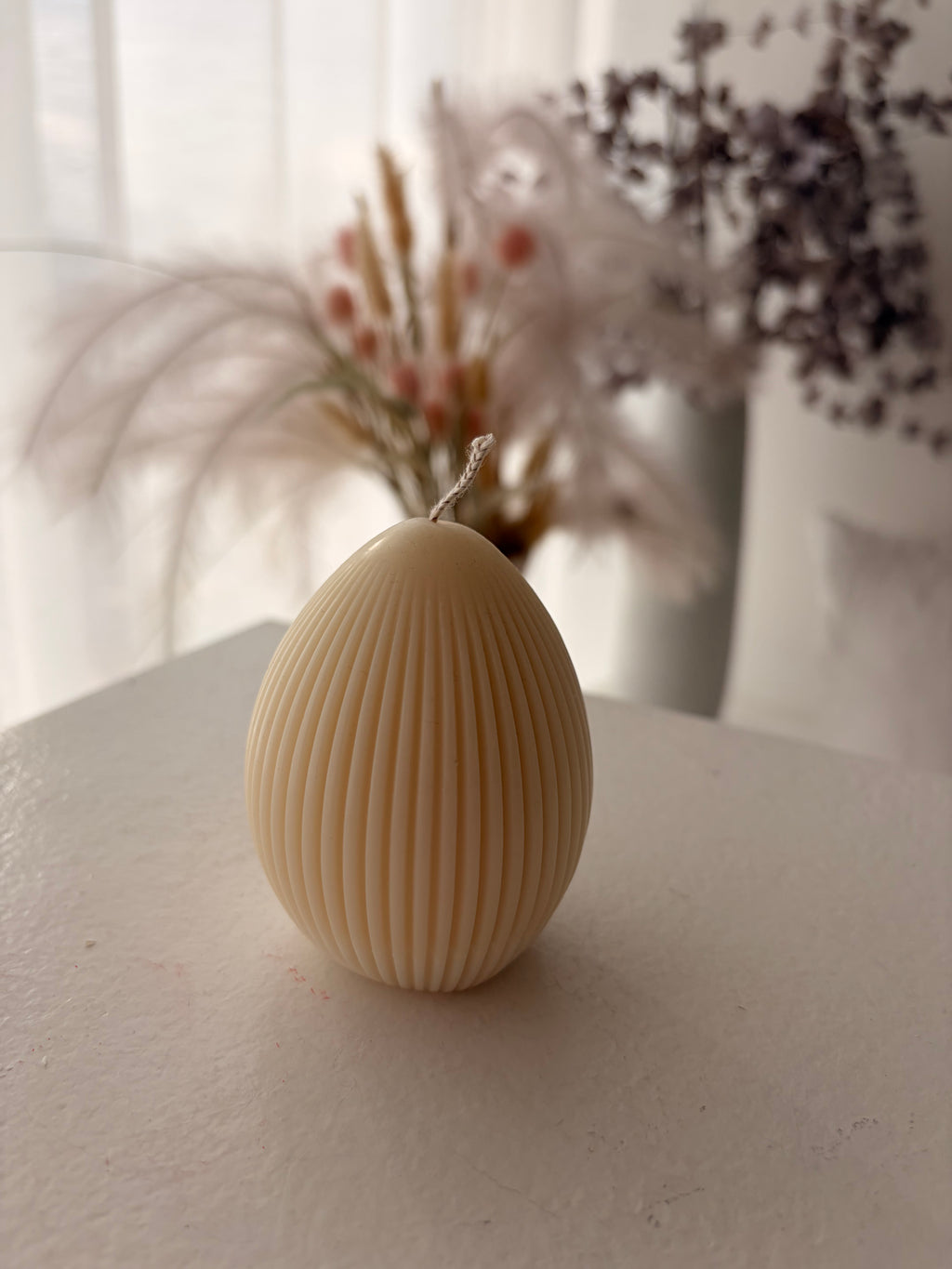 Ei Kerze mit Riffeln